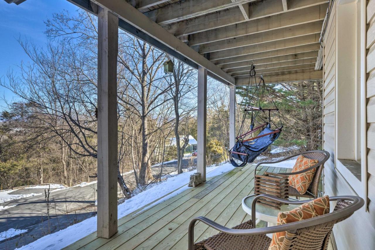 Holiday home Massanutten Retreat With Double Deck And Mtn View!