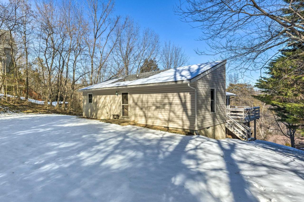 Holiday home Massanutten Retreat With Double Deck And Mtn View! McGaheysville